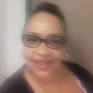 Meet your Posher, Lorilei